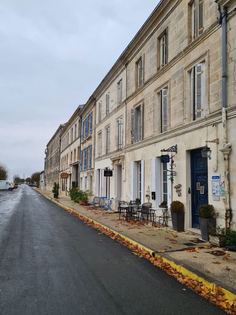 Gata i Mortagne-sur-Gironde