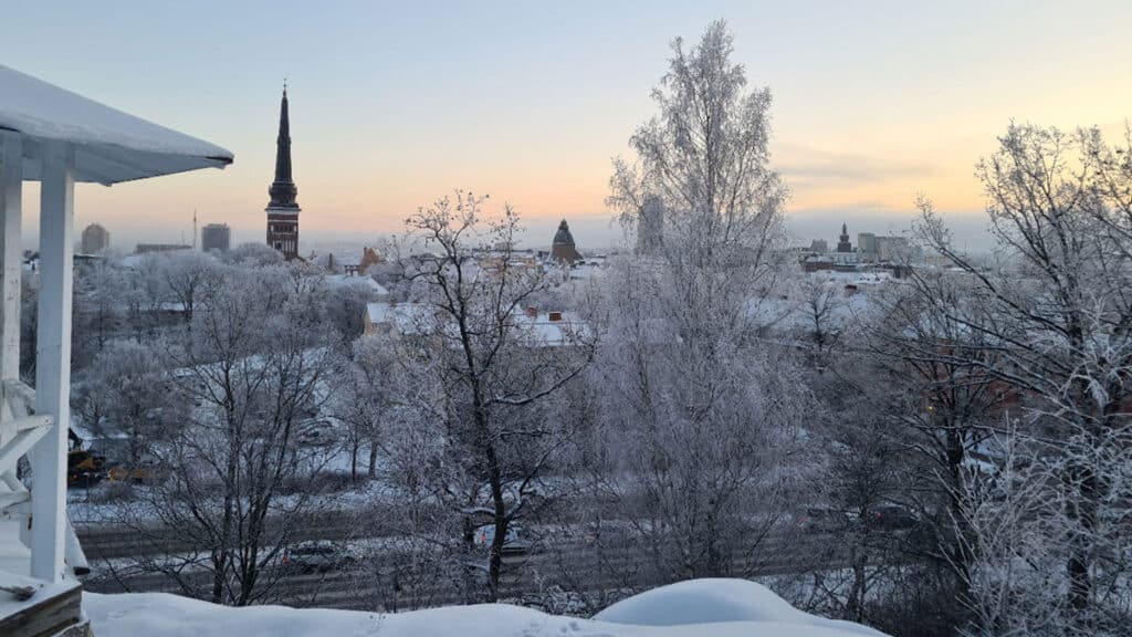 Vy över ett vintrigt Västerås